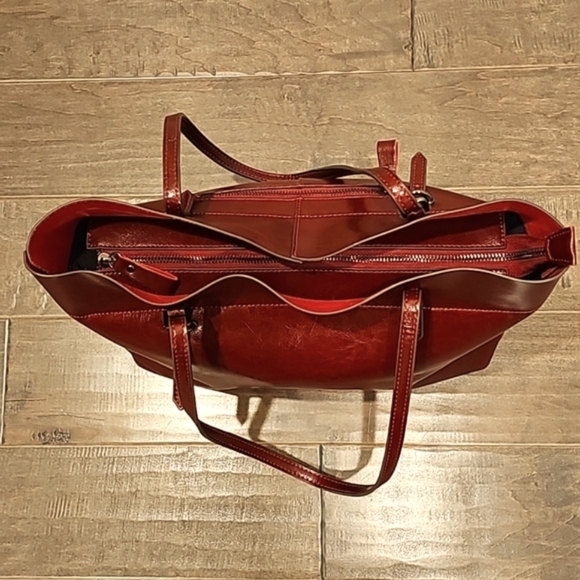 Kattee Dark Lipstick Red Leather Hand Bag - Picture 5 of 6